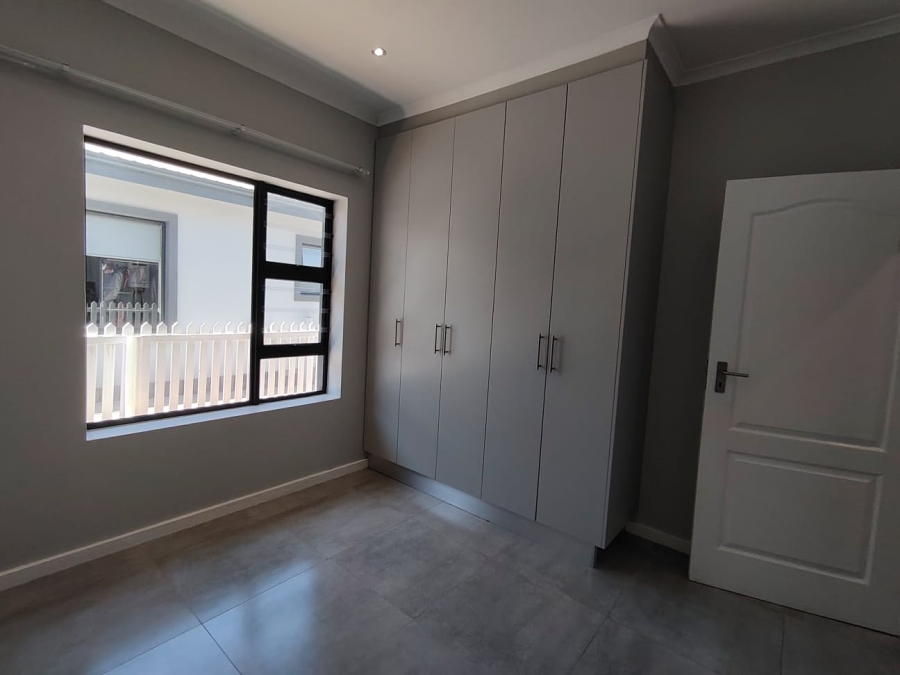 To Let 3 Bedroom Property for Rent in Sedgefield Central Western Cape